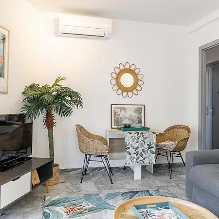 San Felice - 2 Pieces Avec Balcon Et Parking 아파트 멍똥