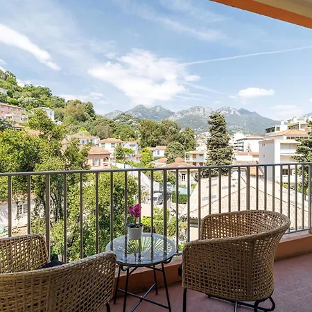 San Felice - 2 Pieces Avec Balcon Et Parking 멍똥