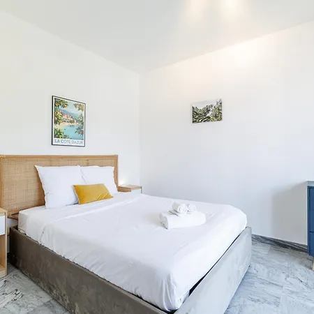 San Felice - 2 Pieces Avec Balcon Et Parking